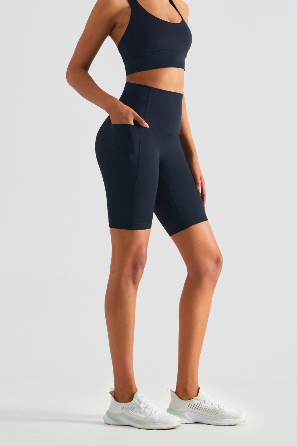 Pocketed High Waist Active Shorts