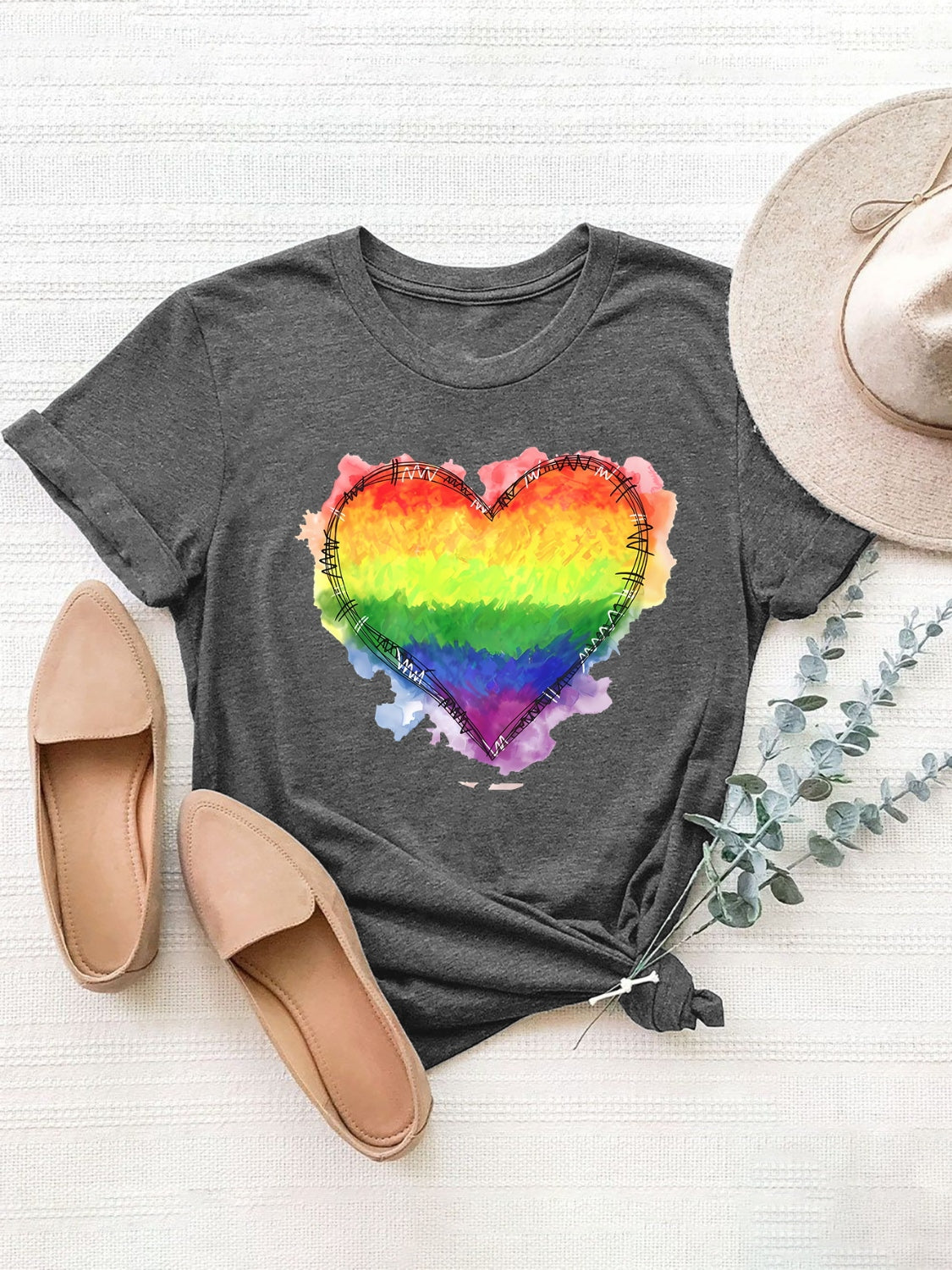 Heart Graphic Round Neck Short Sleeve T-Shirt