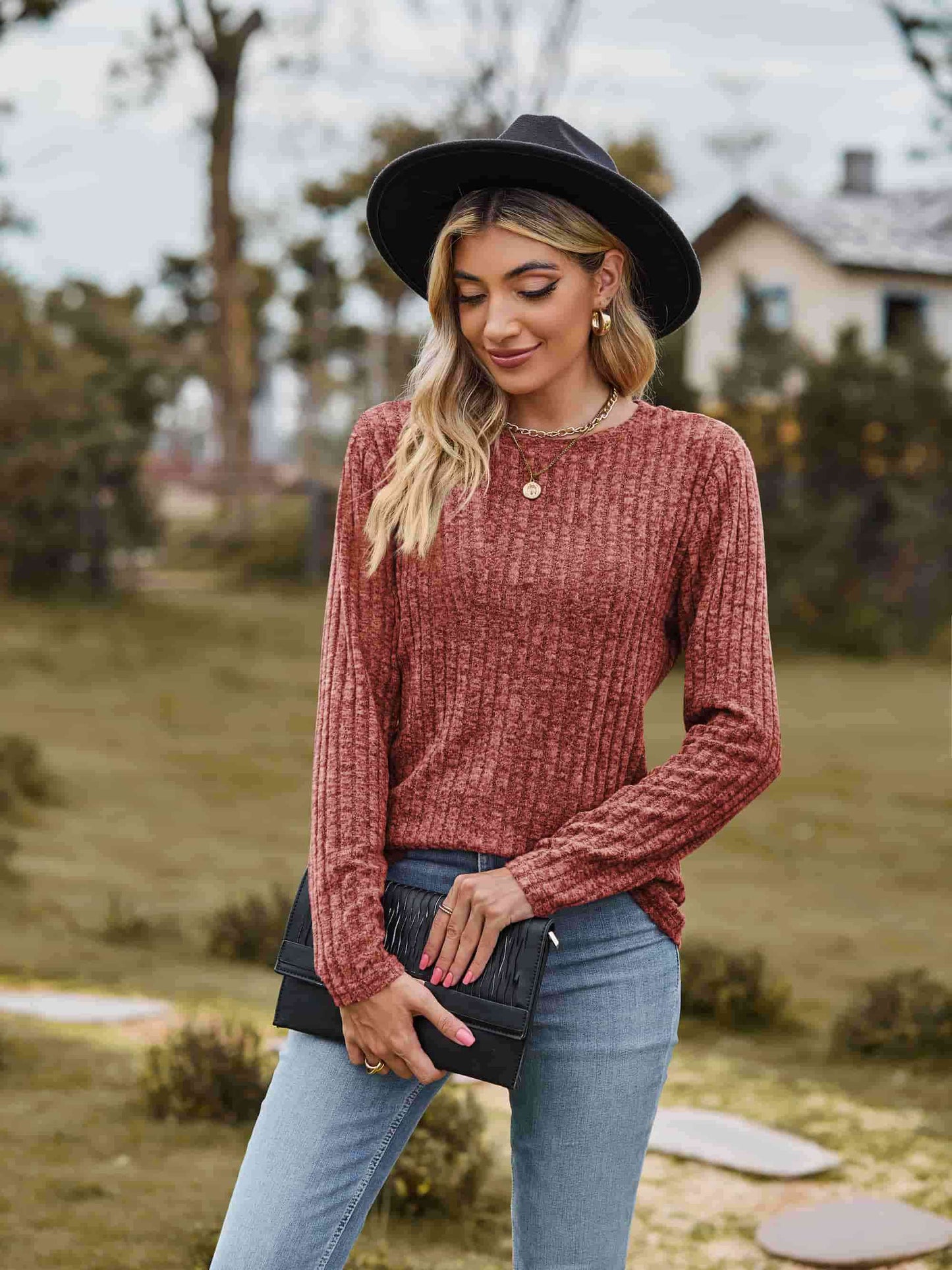 Ribbed Round Neck Long Sleeve Tee